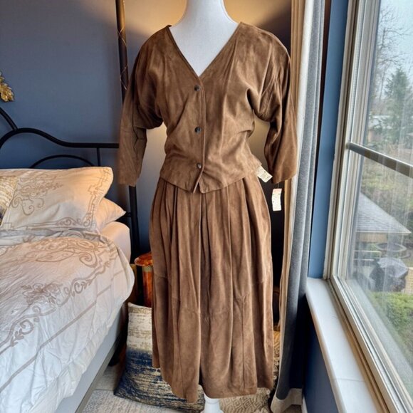 NWT Vintage 70s Margaret Godfrey for Bagatelle Brown Suede Shirt and Skirt Set - Picture 4 of 16